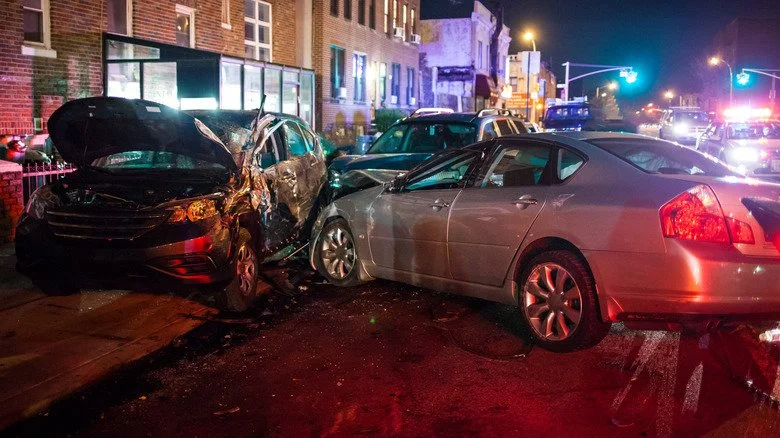 Accident de voiture dangereux