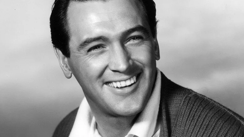 Rock Hudson souriant