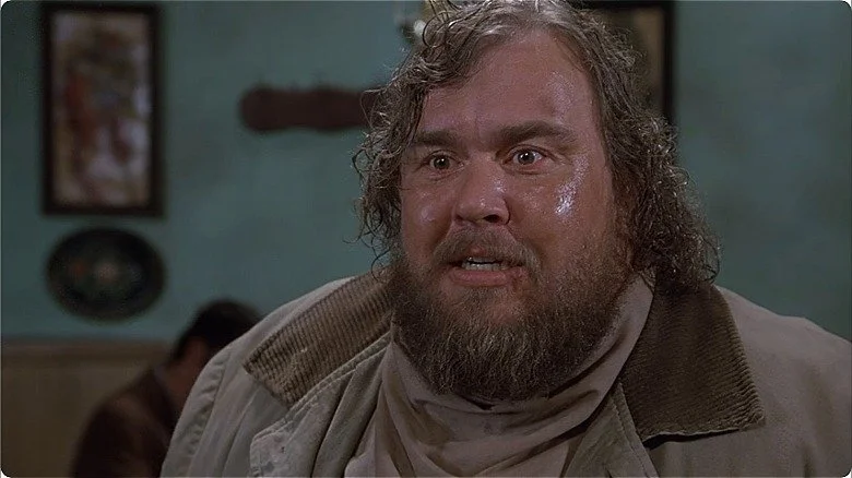 John Candy dans une scène de Wagons East