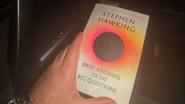 Couverture du livre posthume de Stephen Hawking
