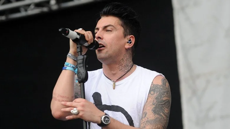 Ian Watkins en train de chanter