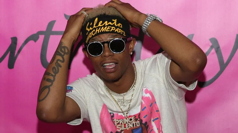 Silento posant pour une photo à l'événement