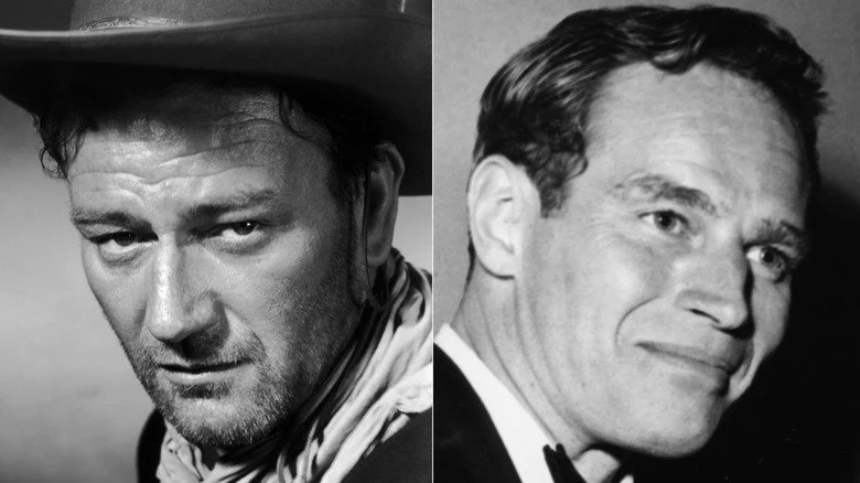John Wayne et Charlton Heston pose