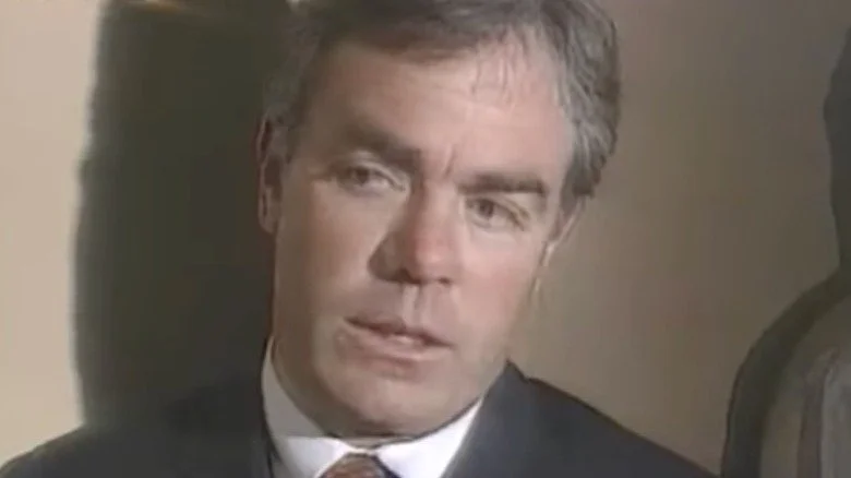 Larry Broderick commentant après le procès