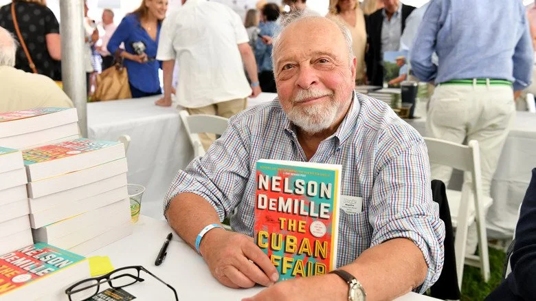Nelson DeMille lors d'une séance de signature de livre
