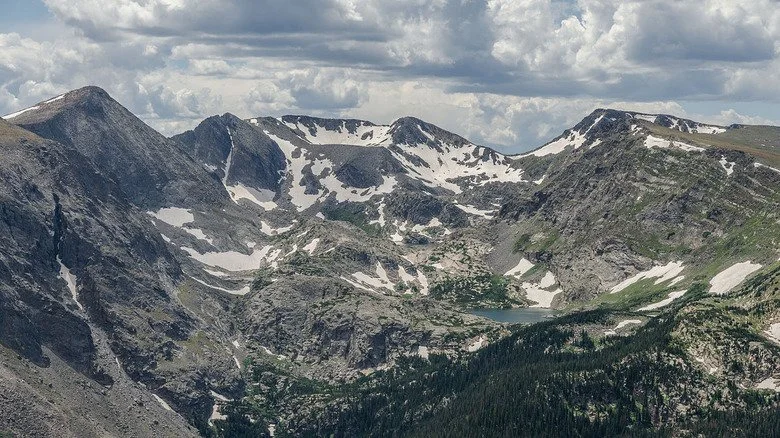Montagnes Rocheuses autour du mont Ida, Parc national des Montagnes Rocheuses