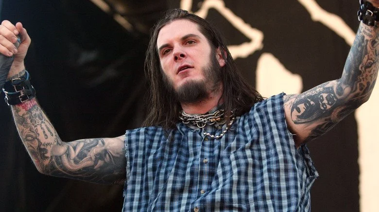 Phil Anselmo posant sur scène