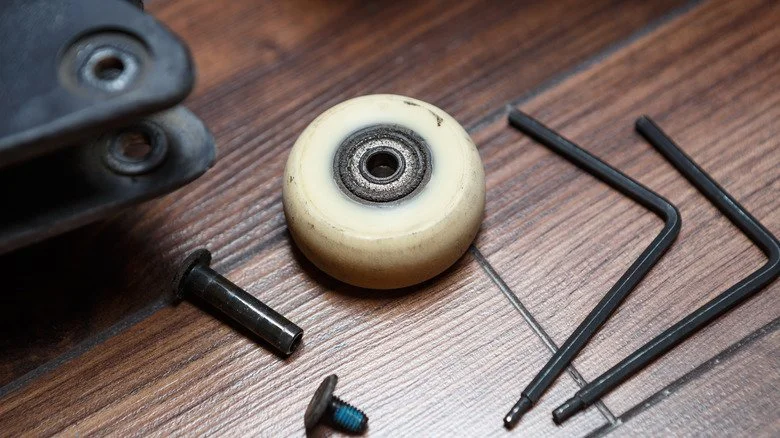 roue en uréthane avec outils