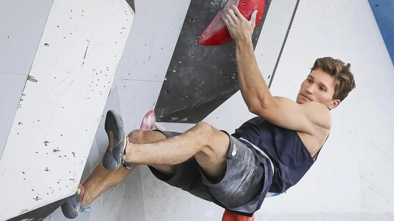 Nathaniel Coleman bouldering