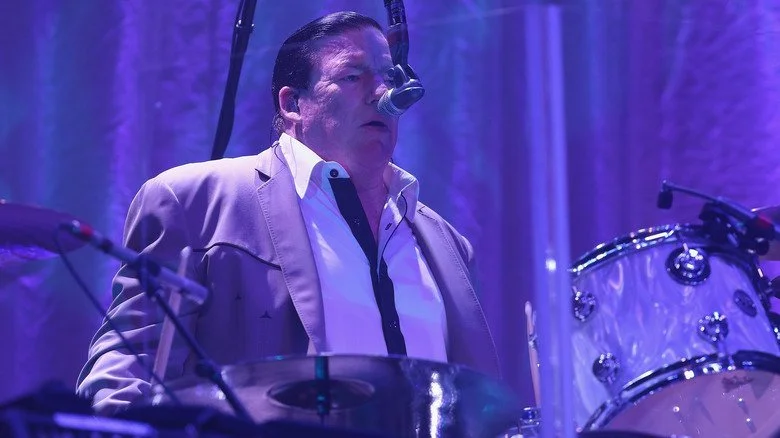 Kenney Dale Johnson sur scène