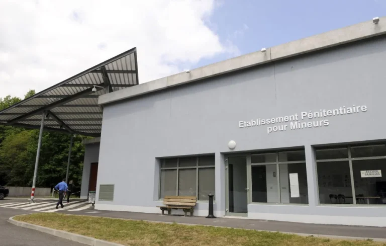Attaques de prisons en France : Intimidation à Saint-Malo