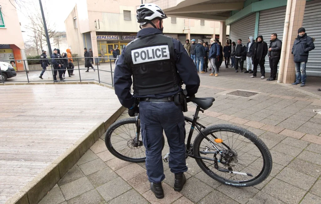 Besançon : Deux mineurs mis en examen après des tirs au fusil-mitrailleur