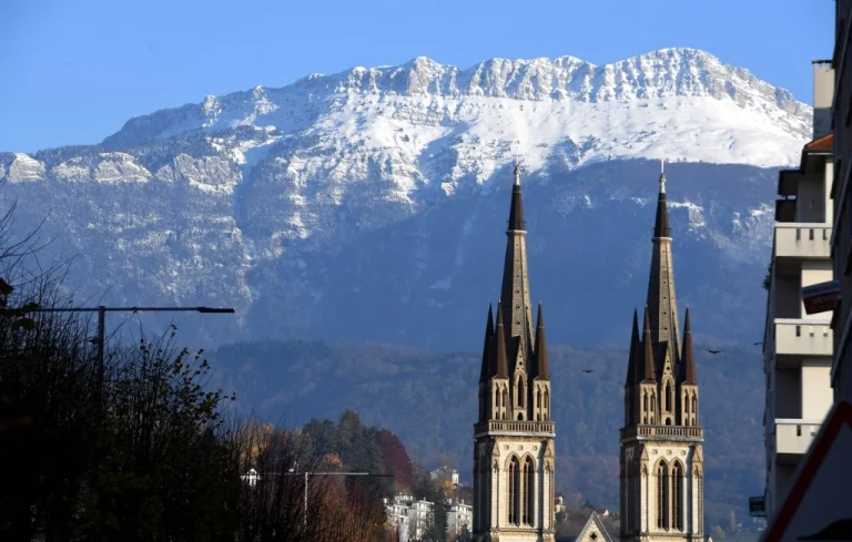 Drame en montagne : Chute mortelle d&rsquo;une randonneuse en Isère