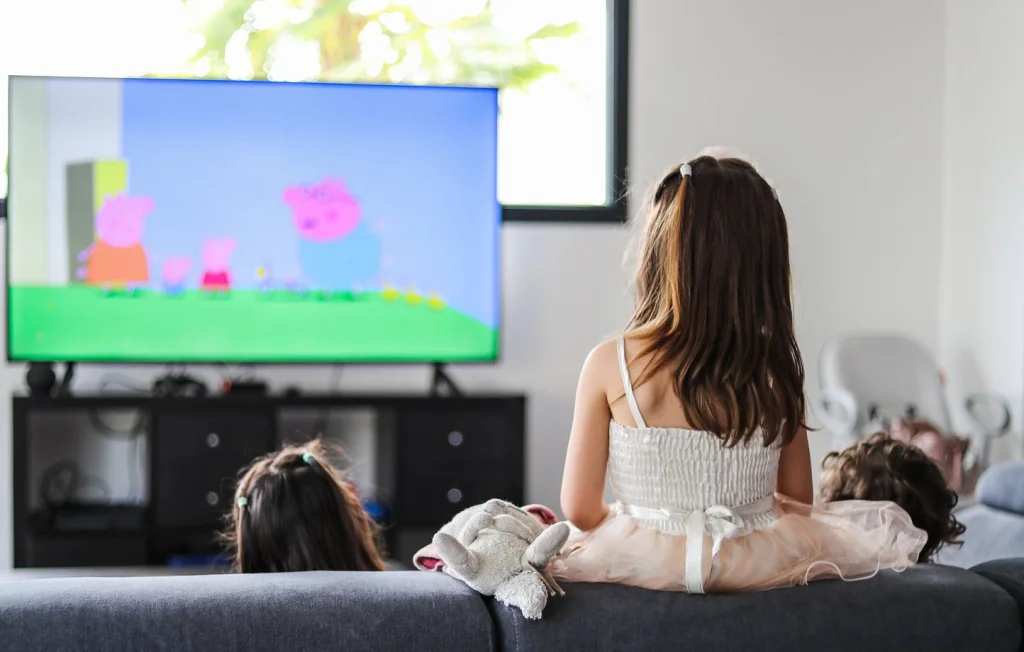 Impact des écrans sur les enfants de moins de 6 ans : alerte