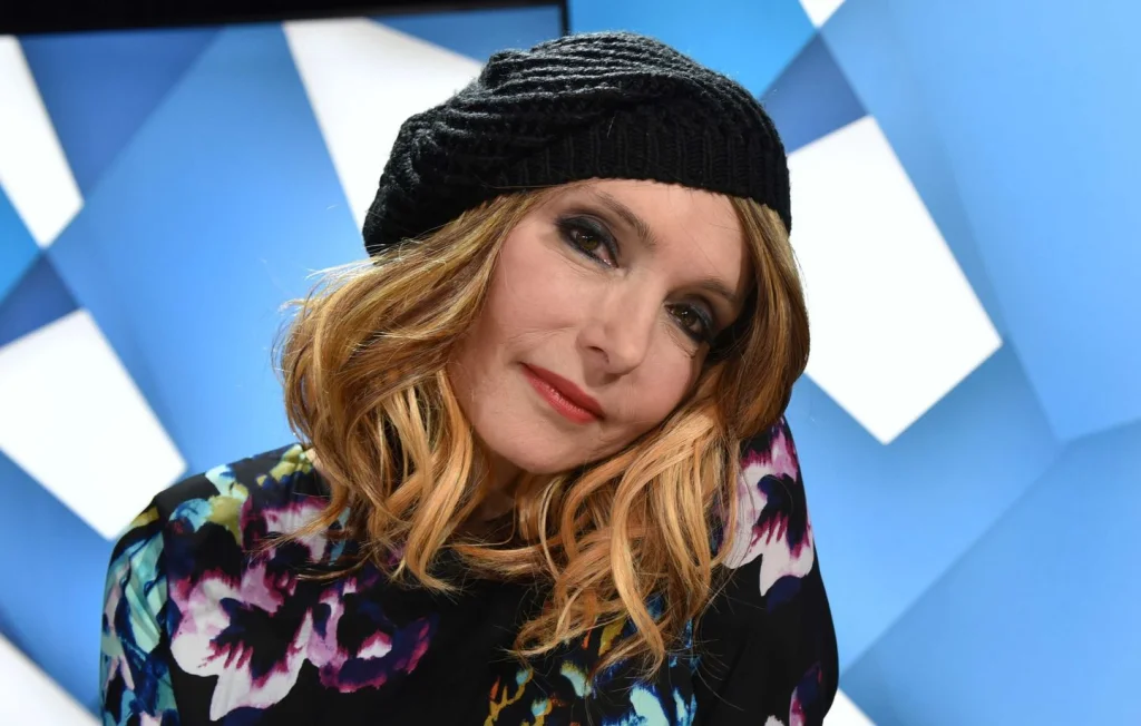 Jeanne Mas dénonce la haine sur X : appel à Elon Musk