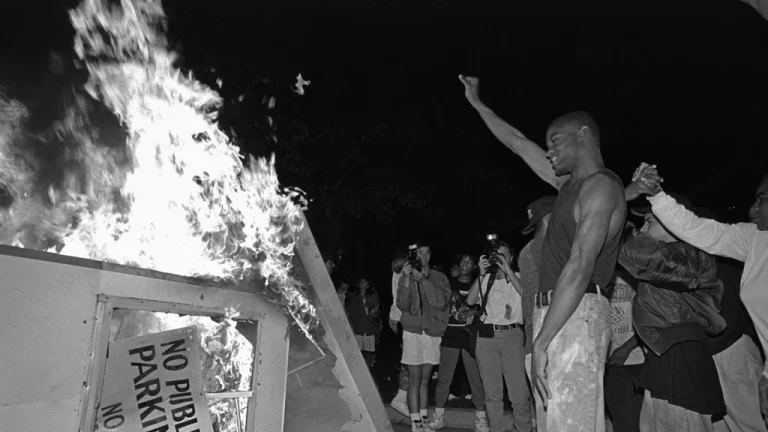 L&rsquo;Insurrection Act et les émeutes de Los Angeles en 1992