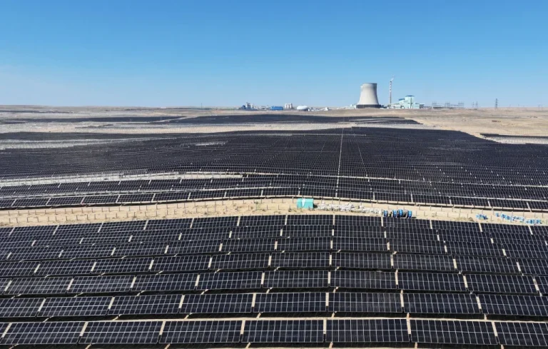 La Chine dépasse ses centrales à charbon avec les énergies renouvelables