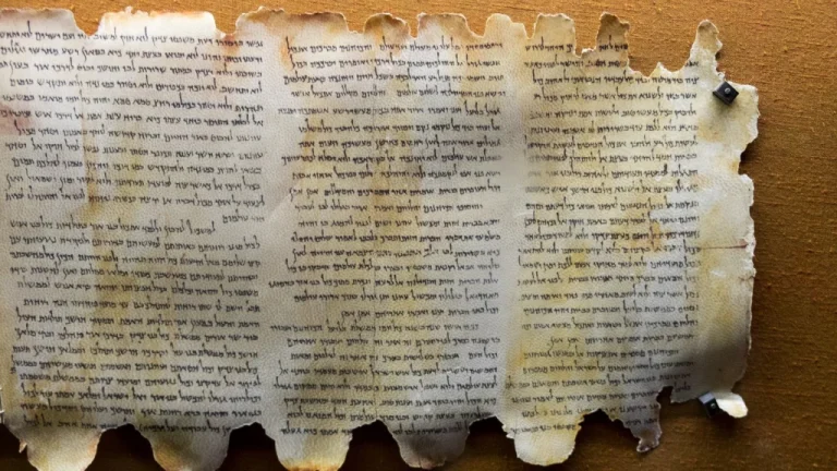 La Découverte des Manuscrits de la Mer Morte