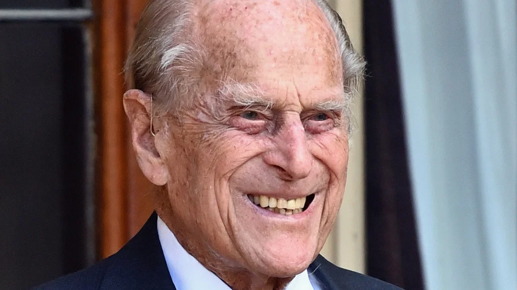 La Tragédie de l'Enfance du Prince Philip et ses Conséquences