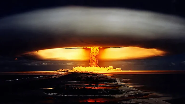 La Tsar Bomba : L&rsquo;explosion la plus puissante de l&rsquo;histoire