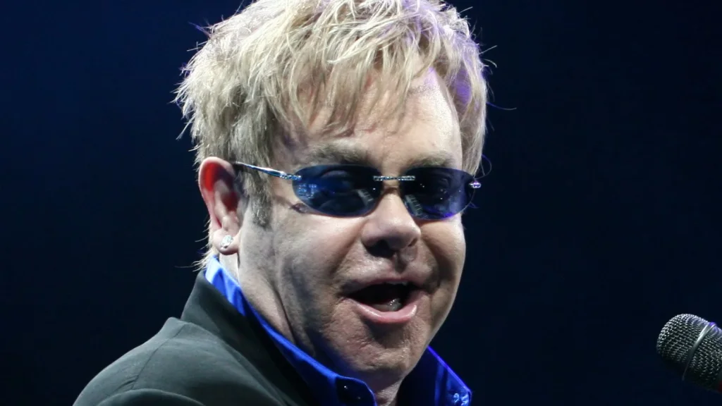 La fortune d'Elton John : un parcours surprenant