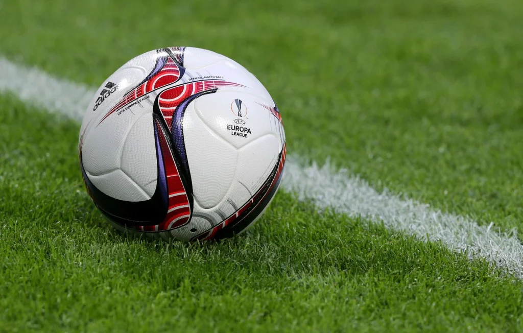 Meurtre d'un jeune joueur de football aux États-Unis : un entraîneur arrêté