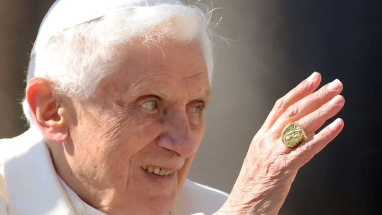 Que devient l&rsquo;anneau du Pape après sa mort ?
