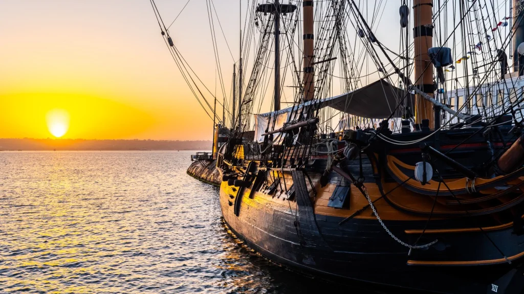 Que signifie HMS sur un navire ? Histoire et importance