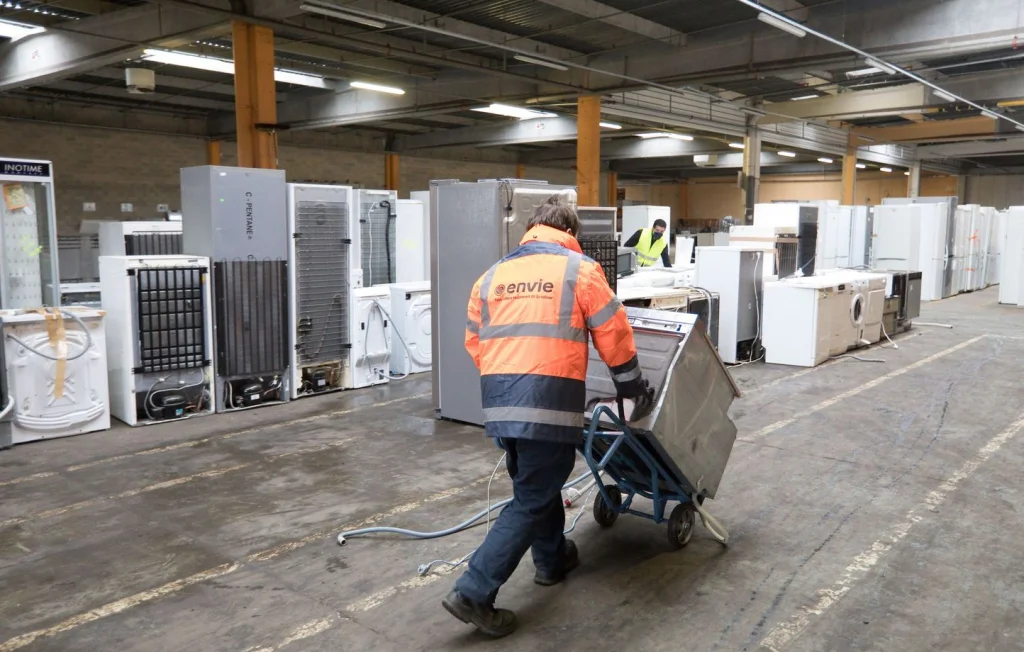 Réemploi en danger : 1000 emplois menacés par un appel d'offres