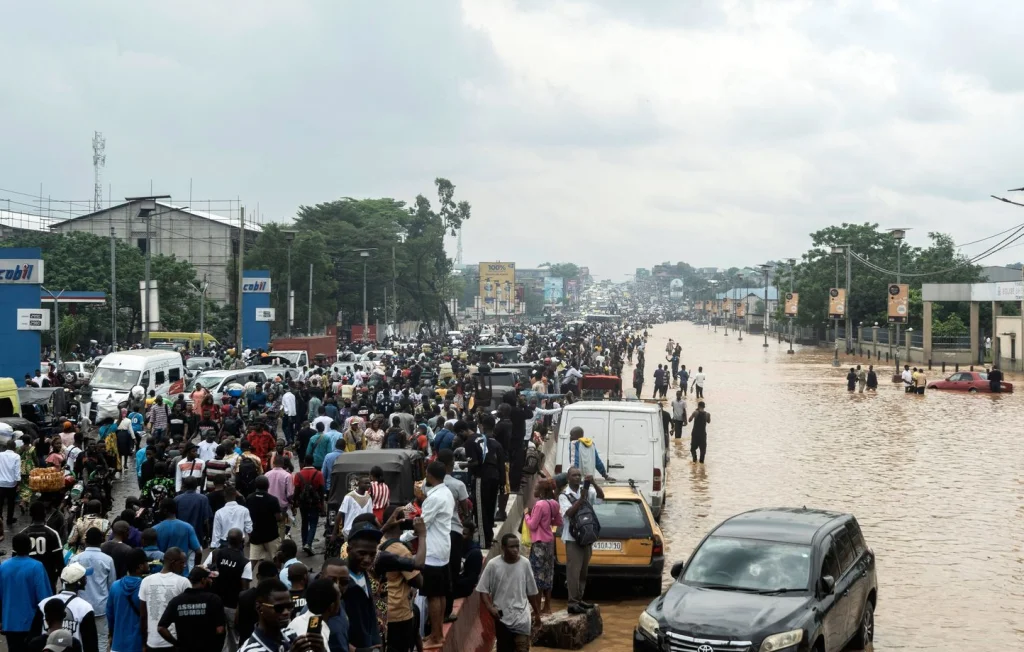 Trente morts à Kinshasa après des pluies diluviennes