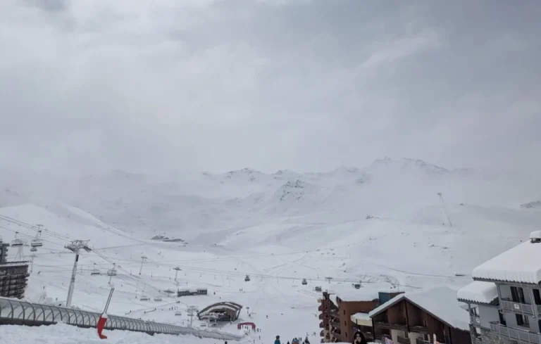 Un jeune Britannique décède enseveli par une avalanche en Savoie