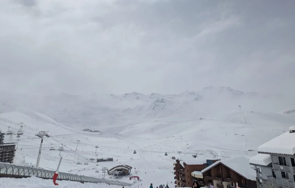 Un jeune Britannique décède enseveli par une avalanche en Savoie