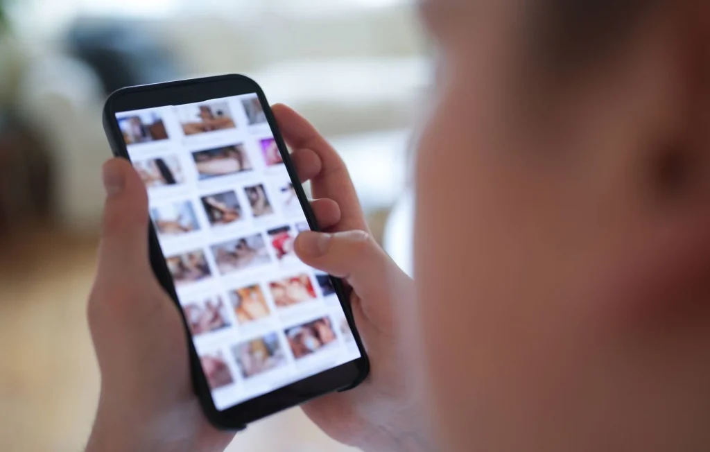 Un lycéen accusé de deepfake pornographique dans l'Ain