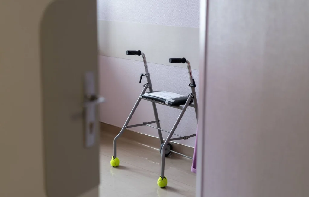 Un octogénaire tué sa femme par amour, mis en examen