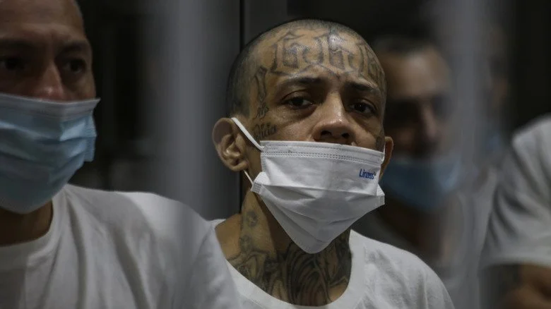 CECOT inmate with gang tattoos on his face