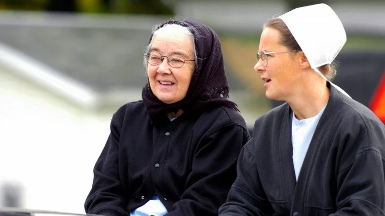Deux femmes amish conversant