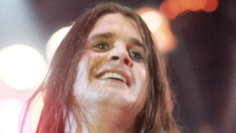 Ozzy Osbourne souriant
