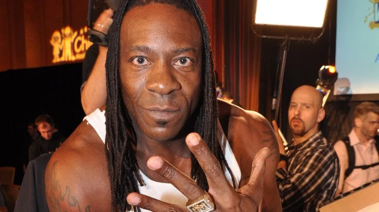 Le signe de la main 'cinq fois' de Booker T