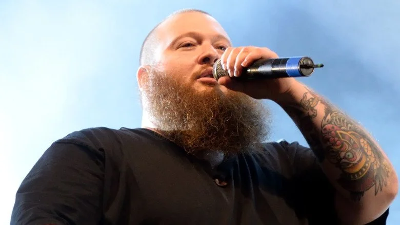 Action Bronson en pleine performance sur scène