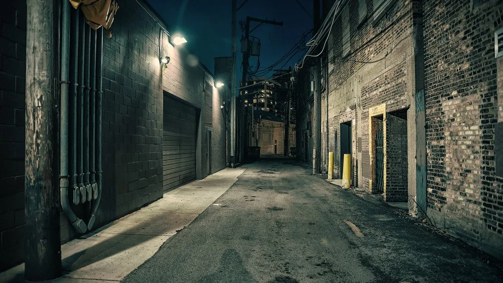 Ruelle sombre et déserte