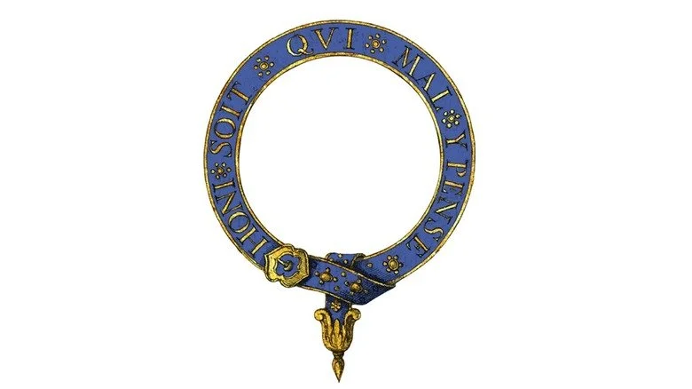 badge de jarretière bleue sur fond blanc