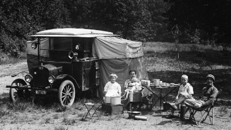 Camping familial avec voiture