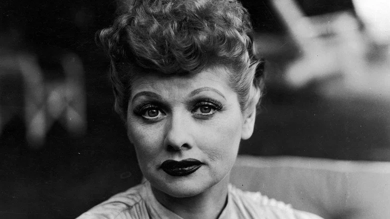 Photo en noir et blanc de Lucille Ball