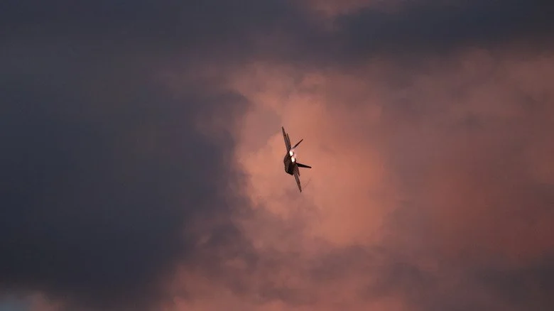 F-22 Raptor performing aerial manuevers