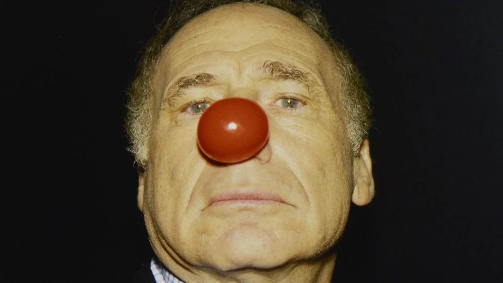 Mel Brooks avec un nez rouge