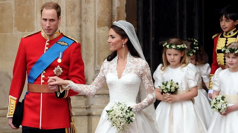Prince William et Catherine quittant Westminster en vêtements de mariage