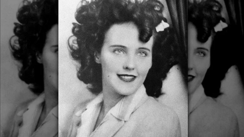 Portrait souriant d'Elizabeth Short