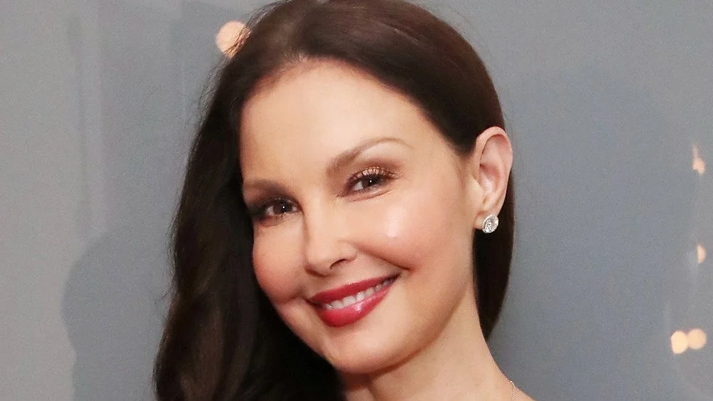 Ashley Judd souriante