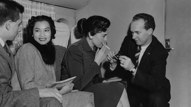 Fumée dans un avion des années 1950