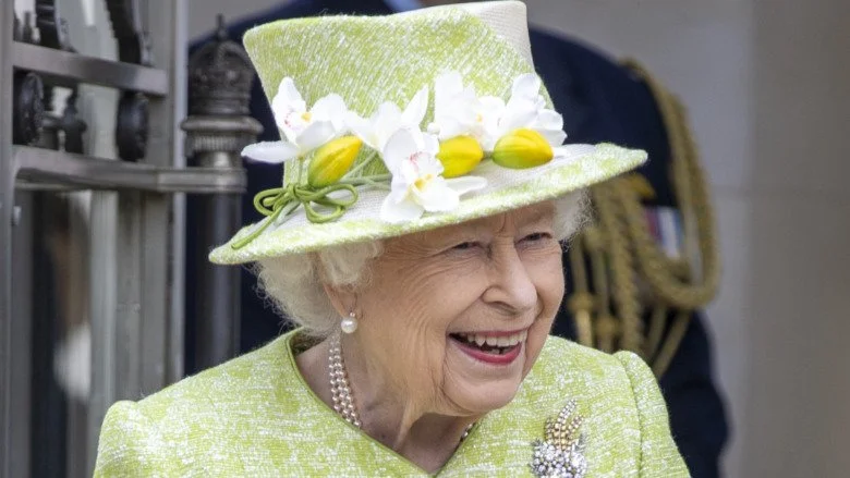 sourire de la reine Elizabeth II